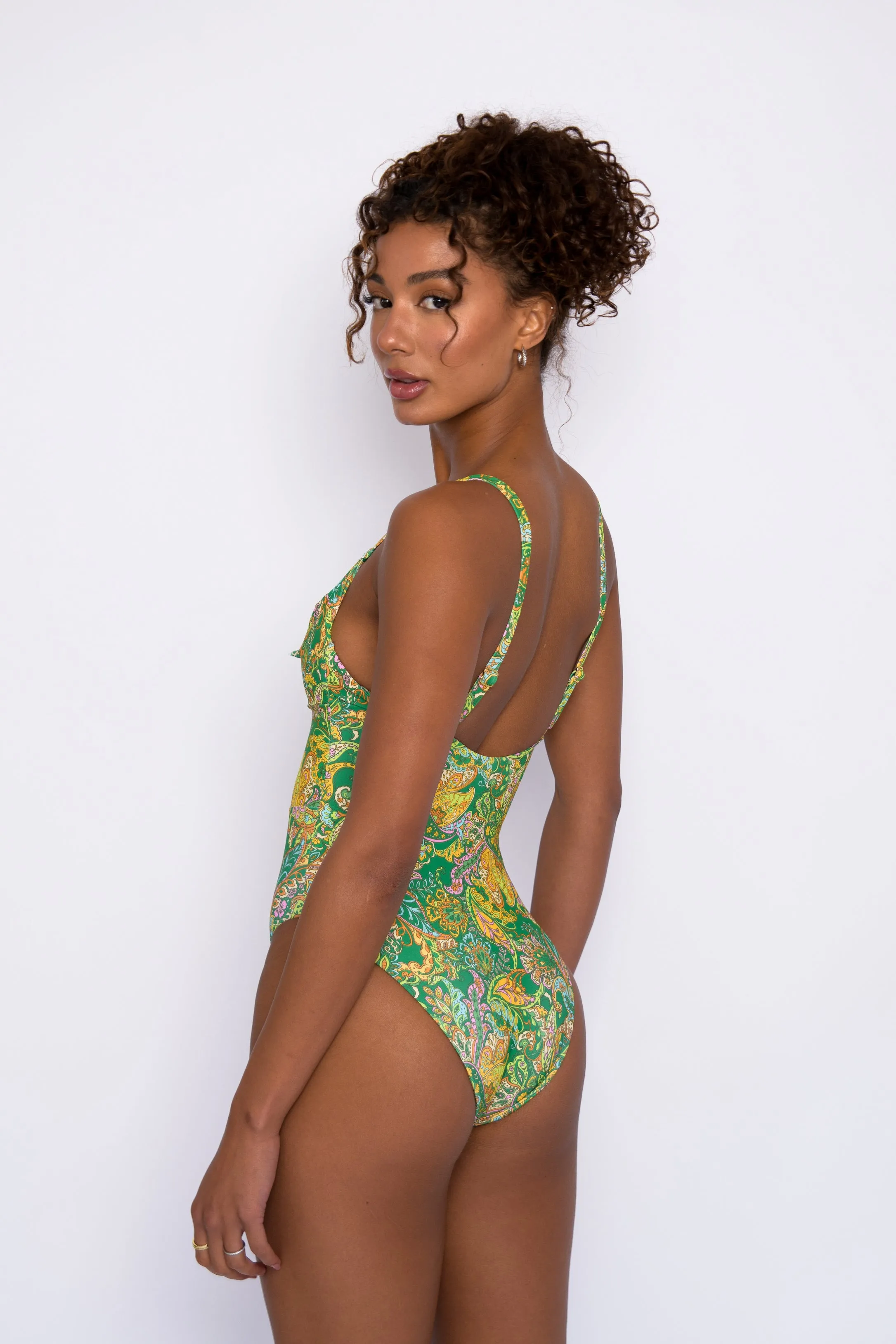 Nikki One Piece - Riviera