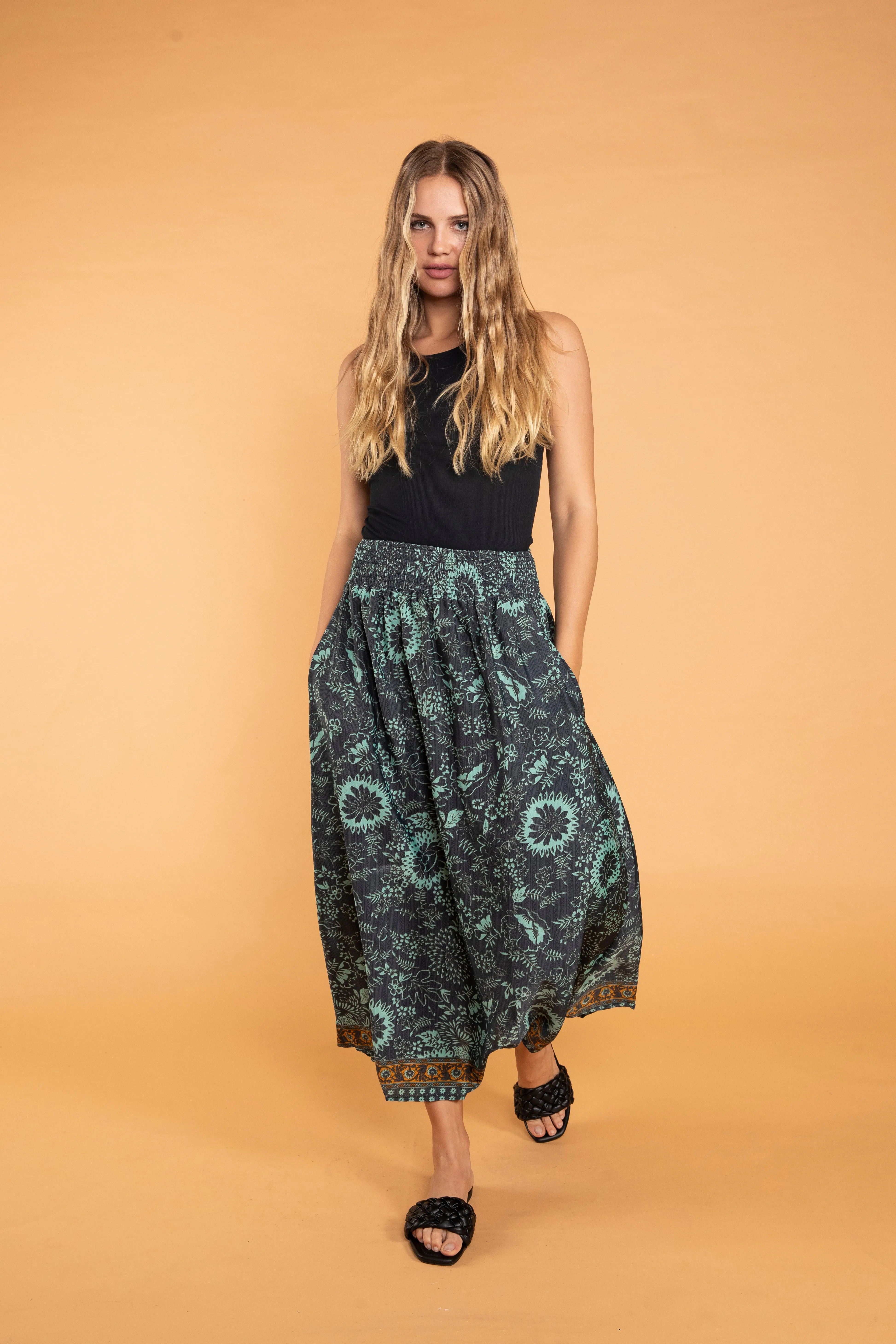 Stefna Midi Skirt